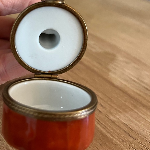 Limoges Nutcracker Soldier Porcelain Box-Preowned - Picture 7 of 8